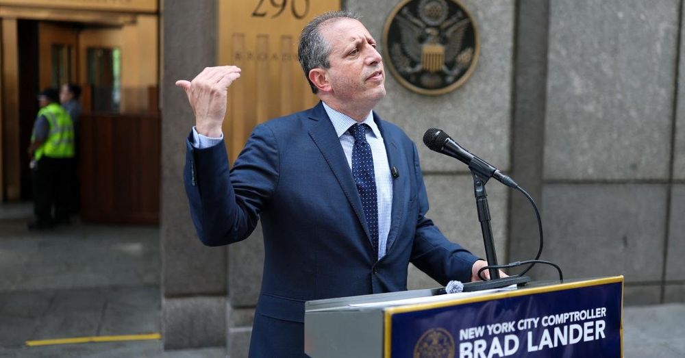 NYC Democatic mayoral candidate Brad Lander arrested by federal agents at immigration court