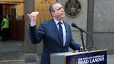 NYC Democatic mayoral candidate Brad Lander arrested by federal agents at immigration court