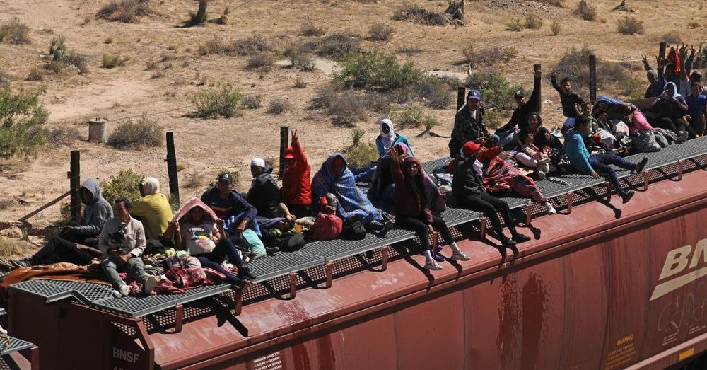 US suspends operations at rail border crossings to tackle illegal immigration surge