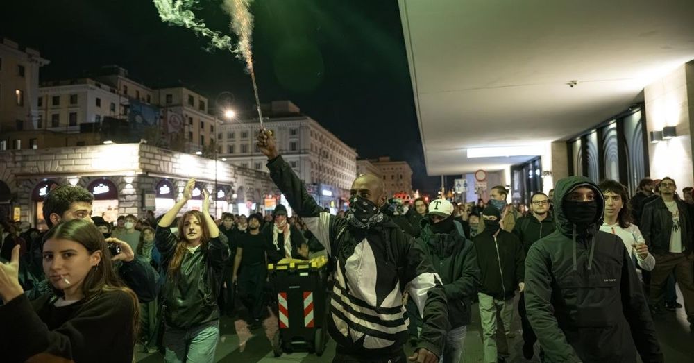 Protests over rising costs spread across Italy, clashes with police reported