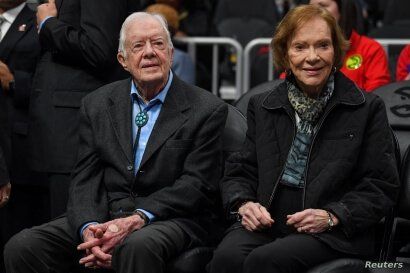 Former U.S. president Jimmy Carter and his wife Rosalynn Carter in attendance at the game between the Atlanta Hawks and the New York Knicks in Atlanta, Feb. 14, 2019. (Dale Zanine-USA TODAY Sports) 
