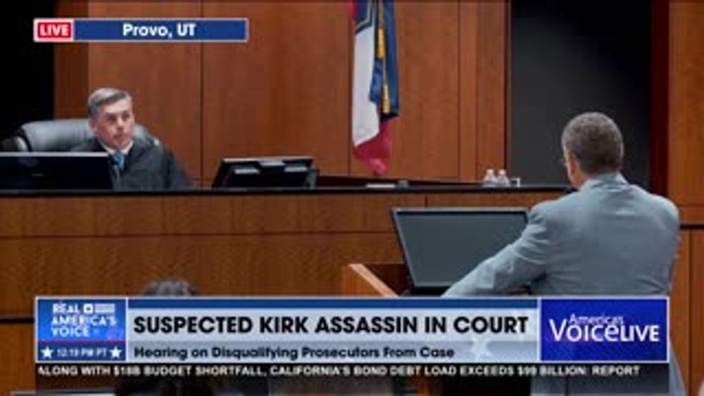 JUDGE MOVES STILL PHOTO CAMERA OPERATOR IN ROBINSON HEARING