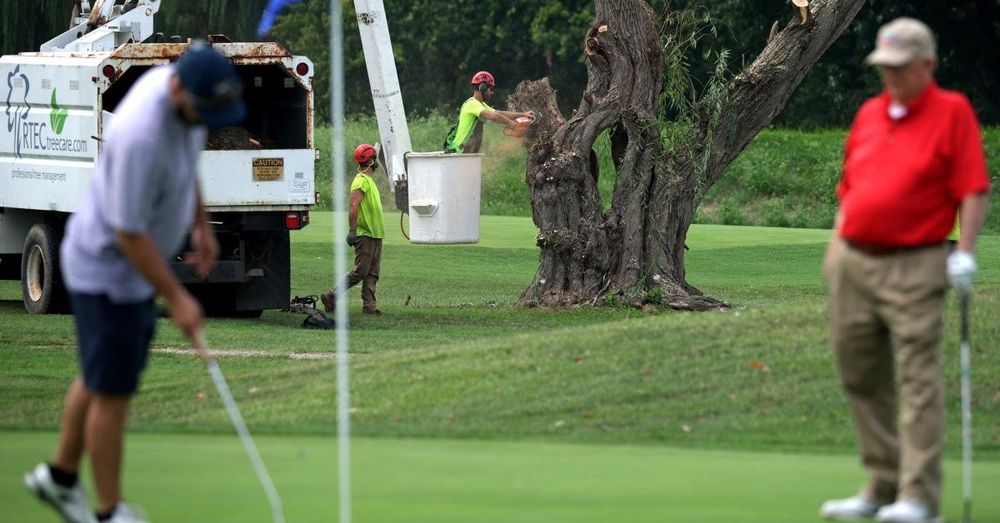 Federal judge extends pause on work at historic DC golf course until Oct. 26