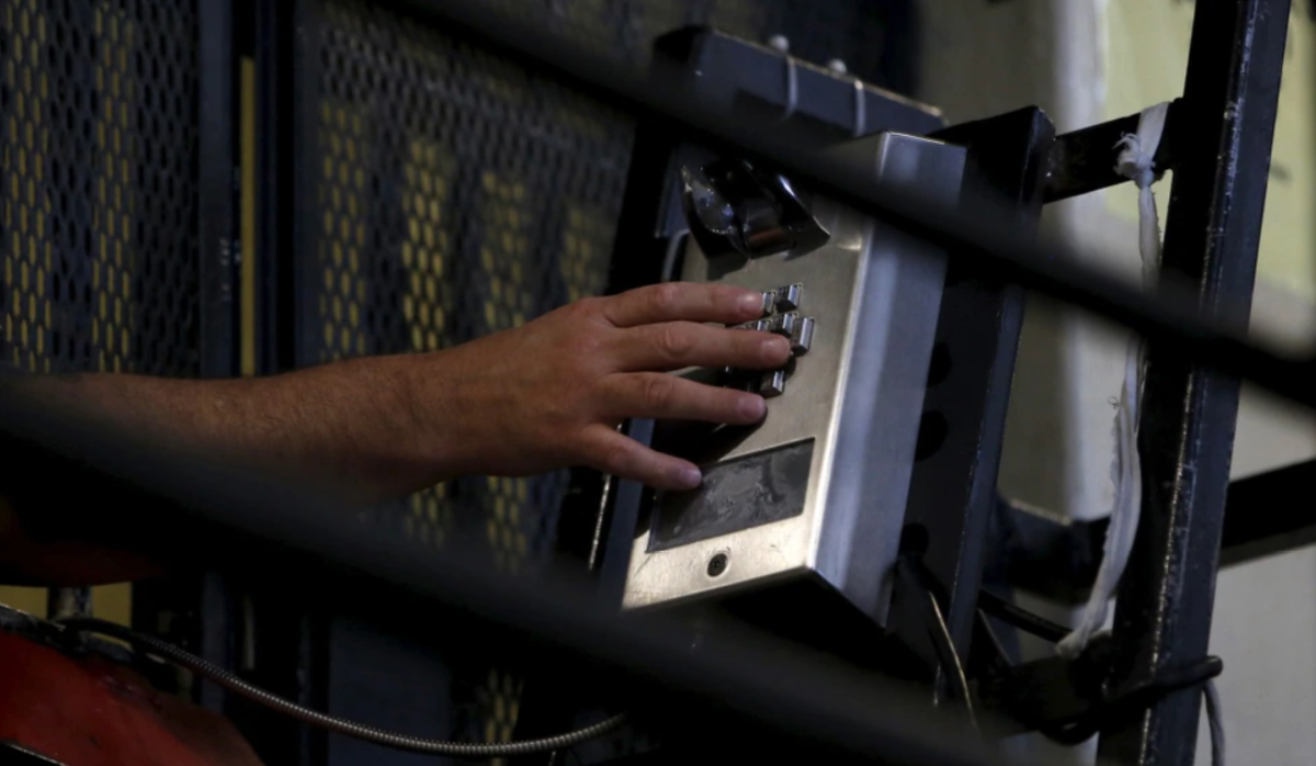 Rights Groups Urge Crack Down on US Prison Surveillance Technology