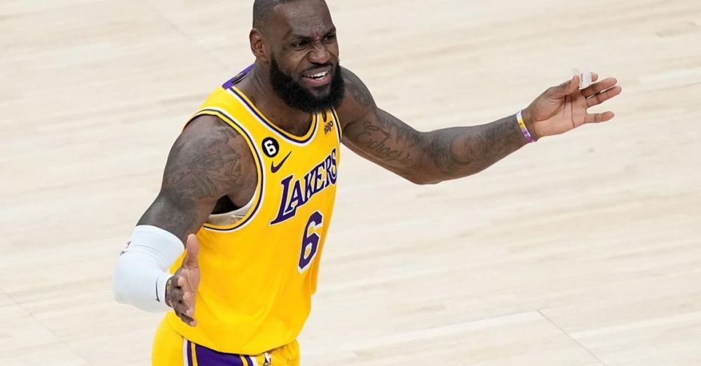 LeBron James signs with Philadelphia 76ers on a 2-year, $8 million deal with a player option