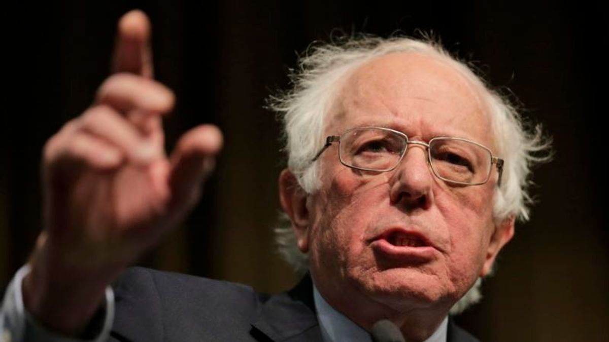 Sanders Unveils plan to Overhaul Public Education