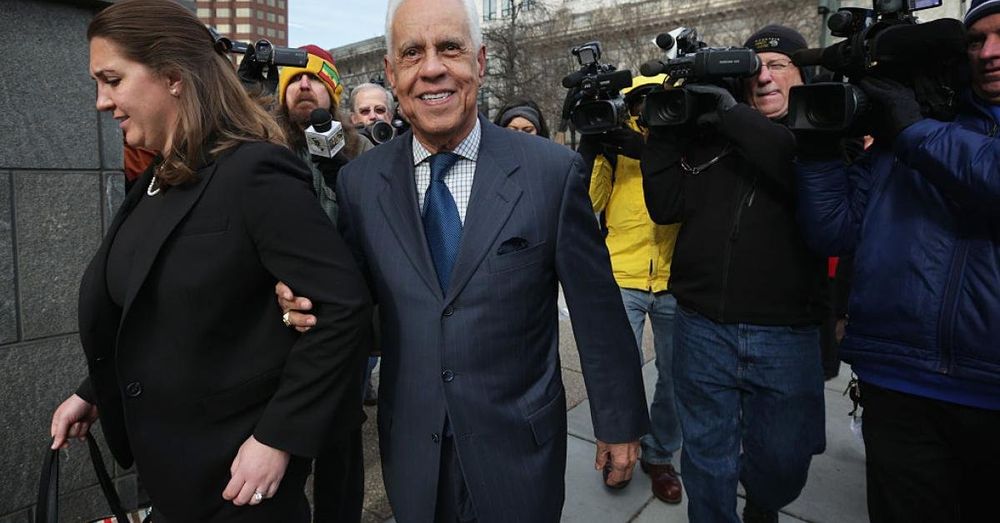 Virginia's first black governor slams McAuliffe for standing with Northam after blackface scandal