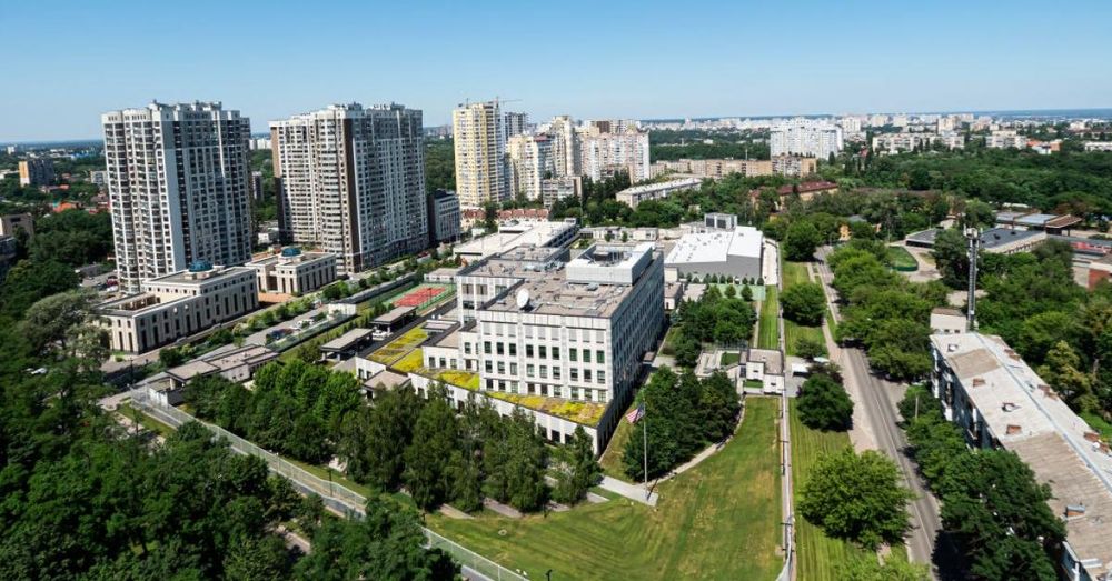U.S. to keep Kyiv embassy open as Russia urges diplomats to leave