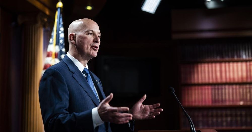 Pete Ricketts endorses his wife for state education post