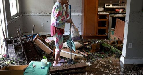 Hurricane Ian regains strength takes aim at Carolinas, historic Charleston