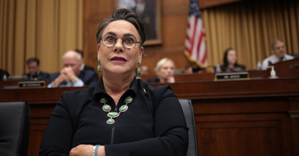 Free Speech Reparations? Lawmaker introduces bill making feds personally liable for quashing speech