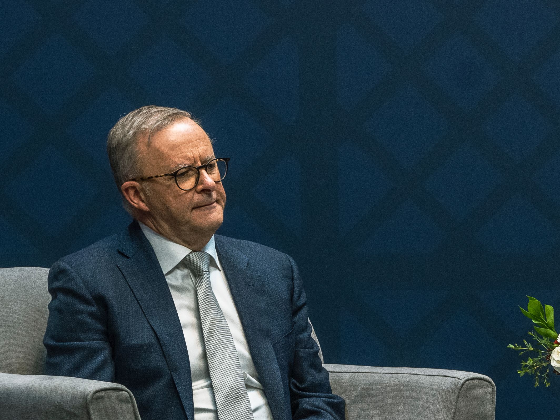 AUSTRALIAN PRIME MINISTER IS A LEFT-WING FOOL