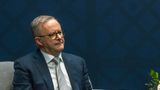 AUSTRALIAN PRIME MINISTER IS A LEFT-WING FOOL