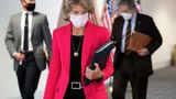 Murkowski gets primary challenge from candidate who's hired ex-Trump campaign staffers