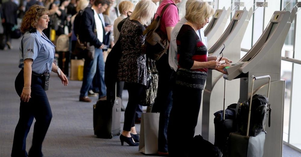 US airlines cancel over 1,000 flights amid winter storm warning from Great Lakes to New England