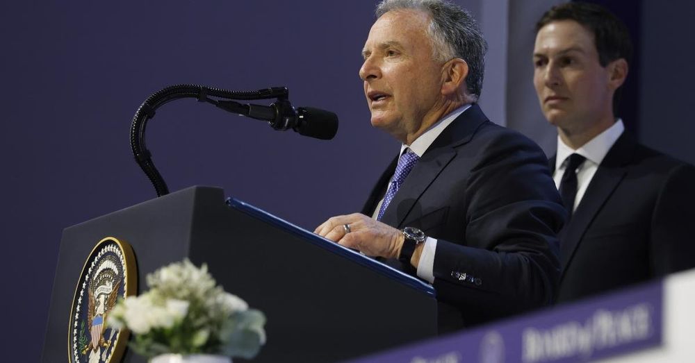 Pakistan's prime minister offers to host peace talks between US, Iran