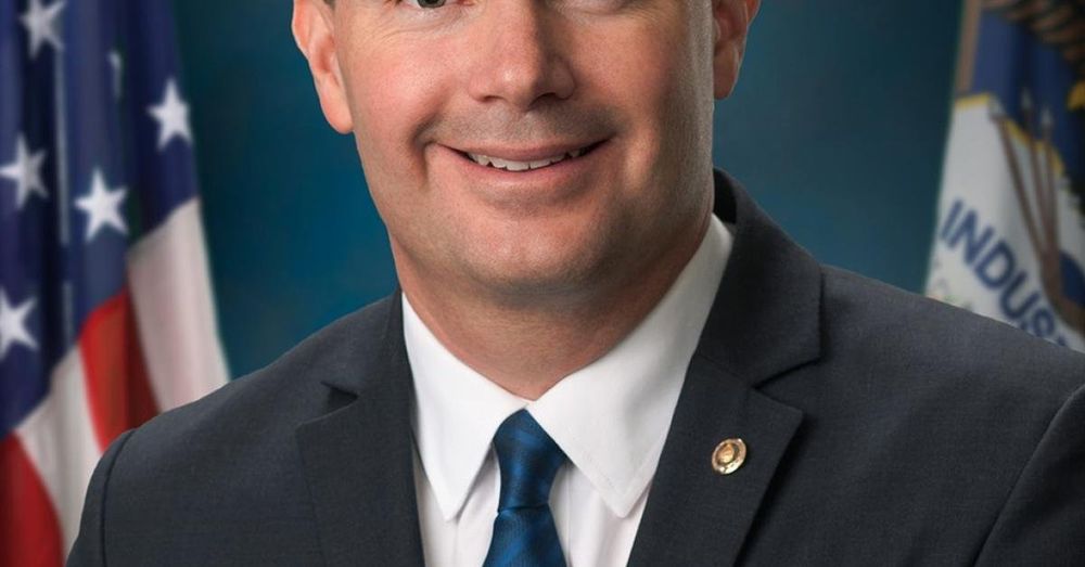 Sen. Mike Lee calls for an investigation of Jan. 6 panel following release of the footage