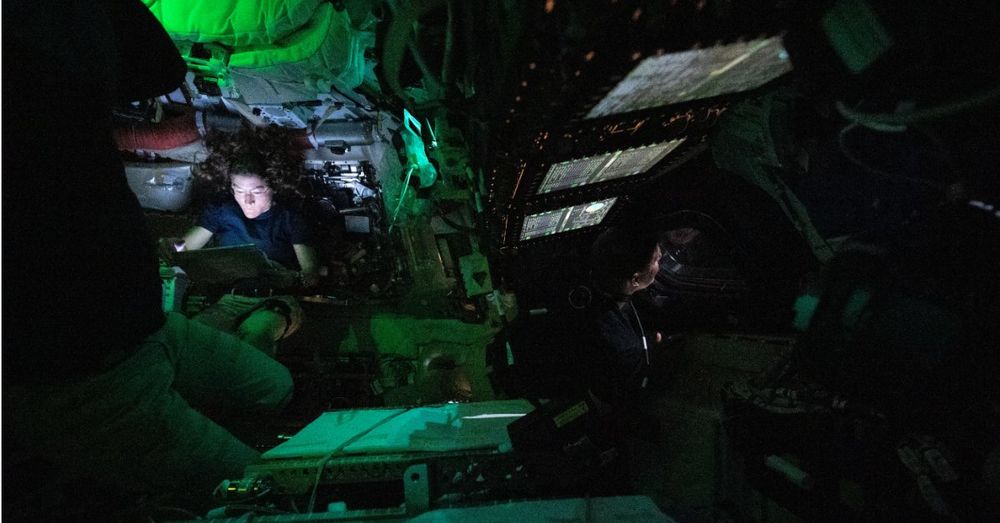 Watch Live: NASA's Artemis II circles Moon