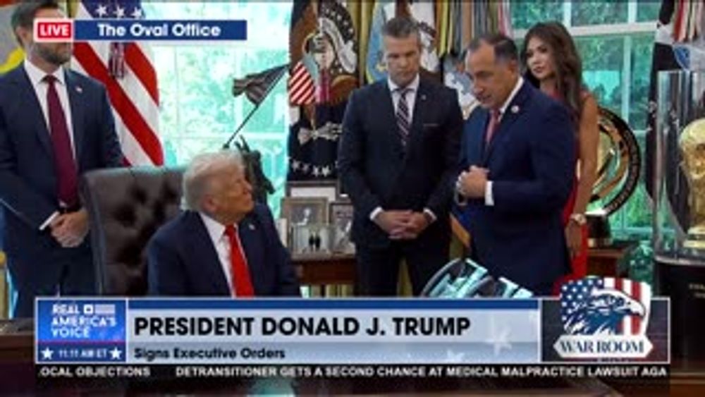 DIRECTOR OF U.S. MARSHAL SERVICE PRESENTS POTUS W/ MARSHAL SERVICE BADGE