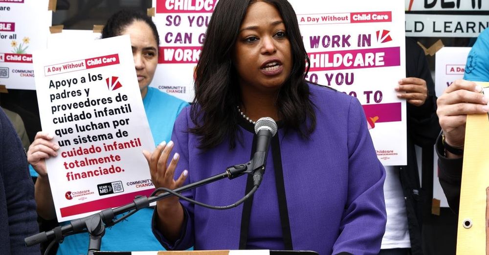 ‘Defund the Police’ champ who says police rooted in ‘white supremacy’ may be socialist mayor of DC
