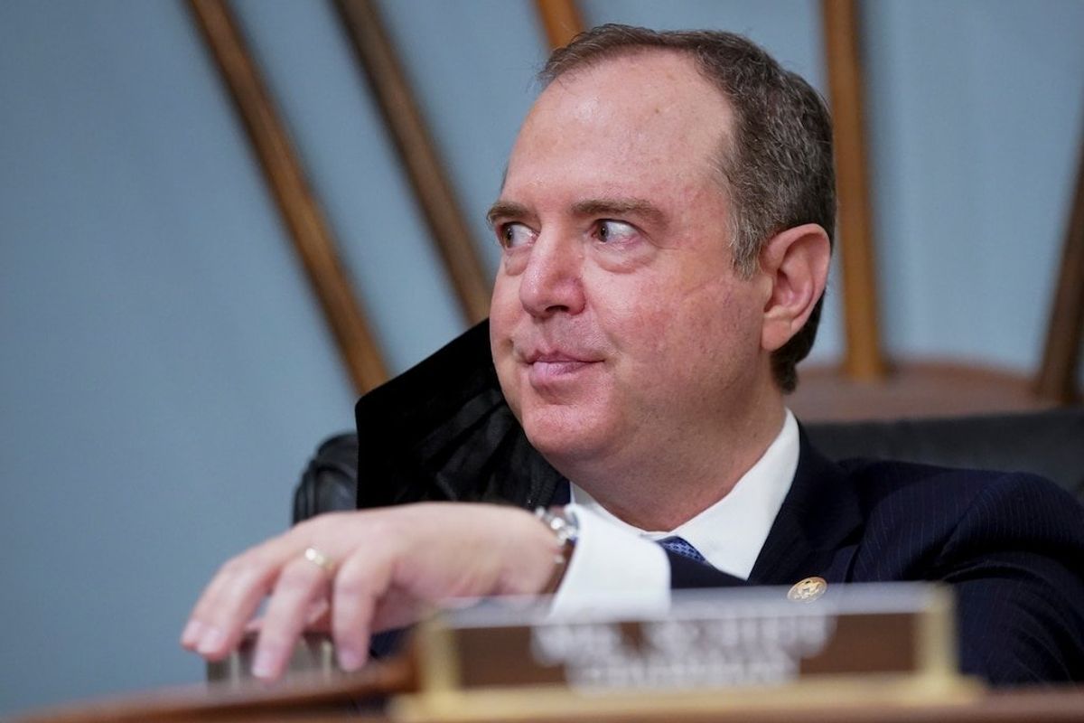 Trump Officials Seized Apple Data of 2 Democratic Lawmakers, NY Times Says