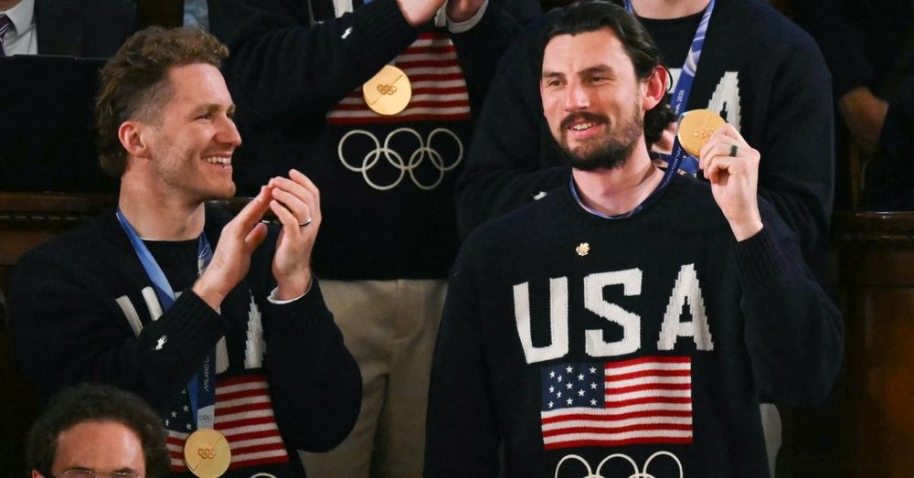 Trump announces he will award Presidential Medal of Freedom to US Hockey goalie Connor Hellebuyck