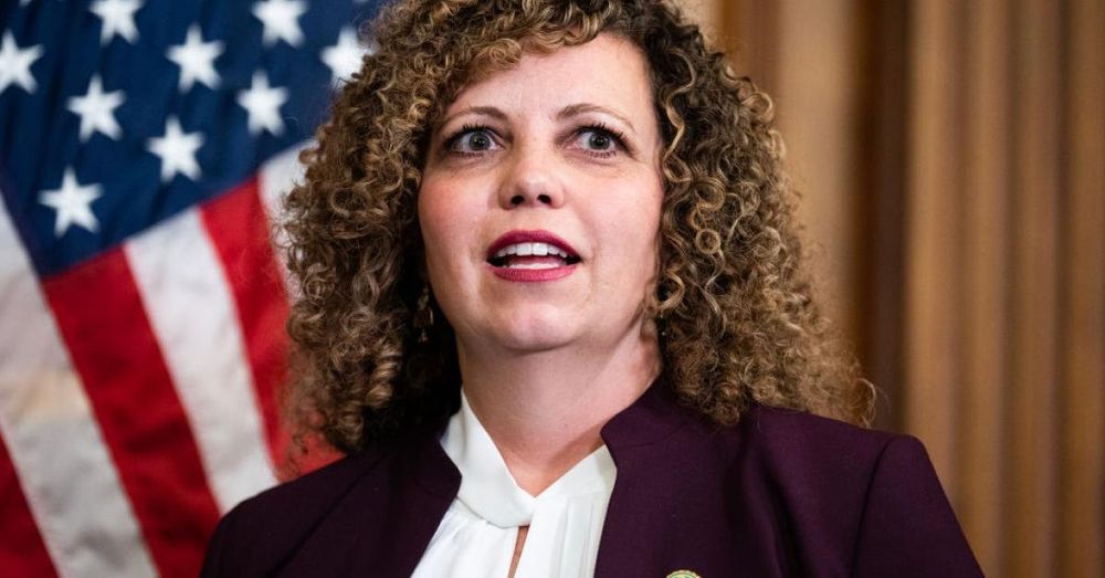 Maloy projected to survive primary challenge: AP