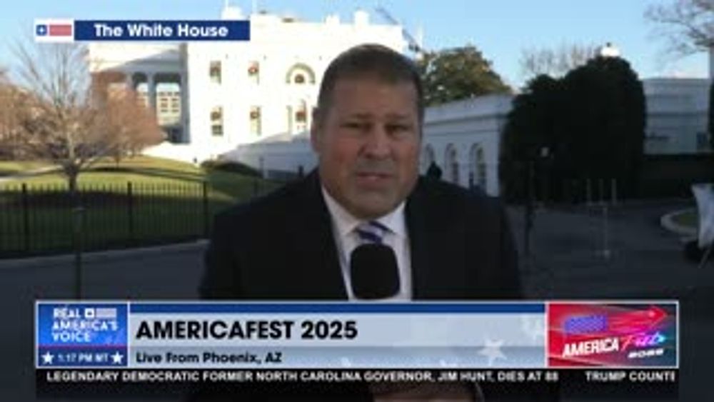 TRUMP SIGNS DRUG PRICE ORDER AT WHITE HOUSE