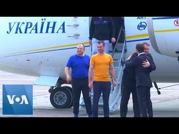 Plane Carrying Released Prisoners Lands in Kyiv