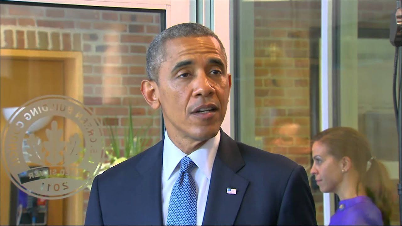 Obama offers condolences at Dutch embassy