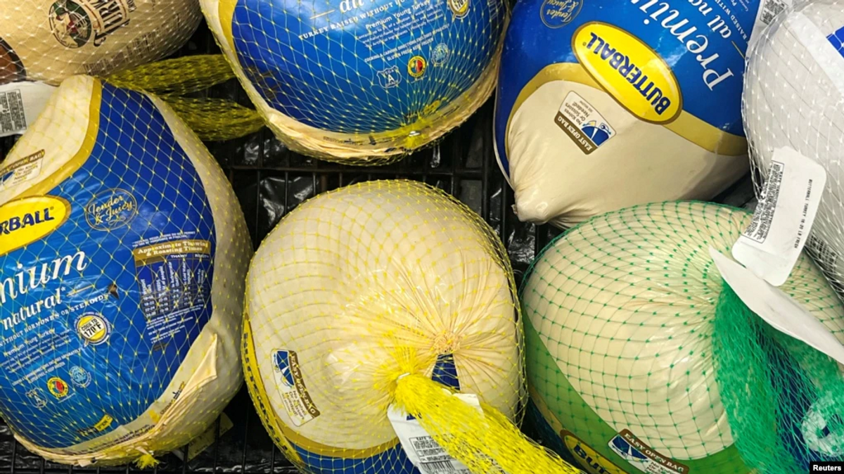 Families, Food Banks Feel Pinch of Inflation This Thanksgiving