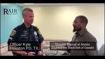 Houston Police Officer Converts to Islam in Uniform!