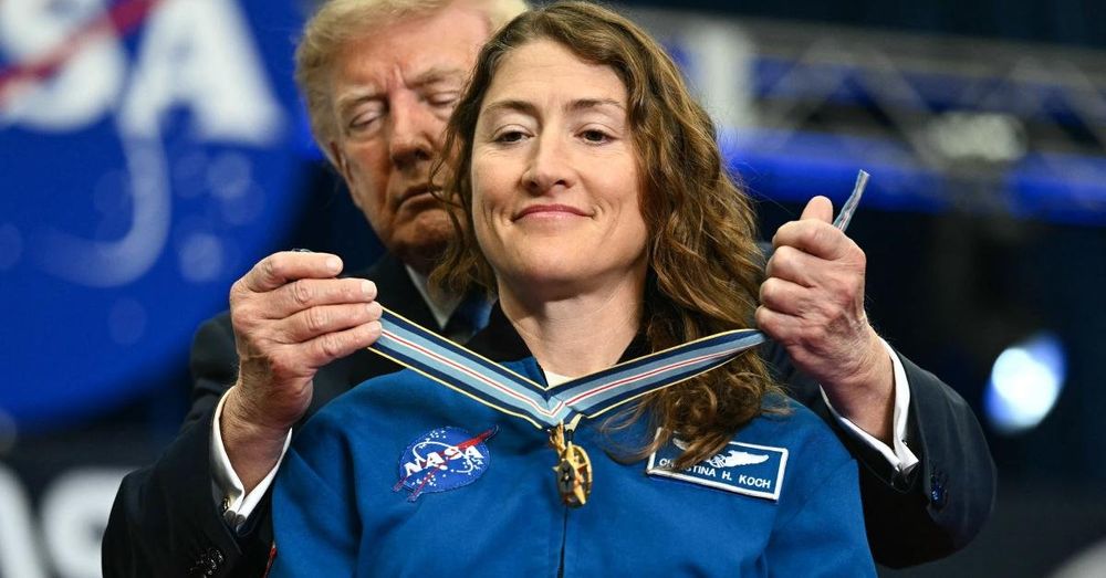 Trump awards Congressional Space Medals of Honor to NASA's Artemis II crew
