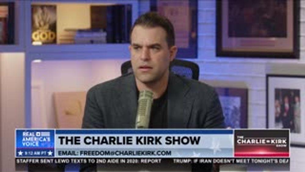 THE INTERNET IS MELTING DOWN OVER THIS