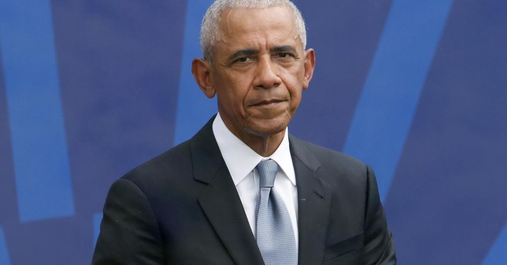 Obama indirectly swipes at Trump in speech during opening of presidential center