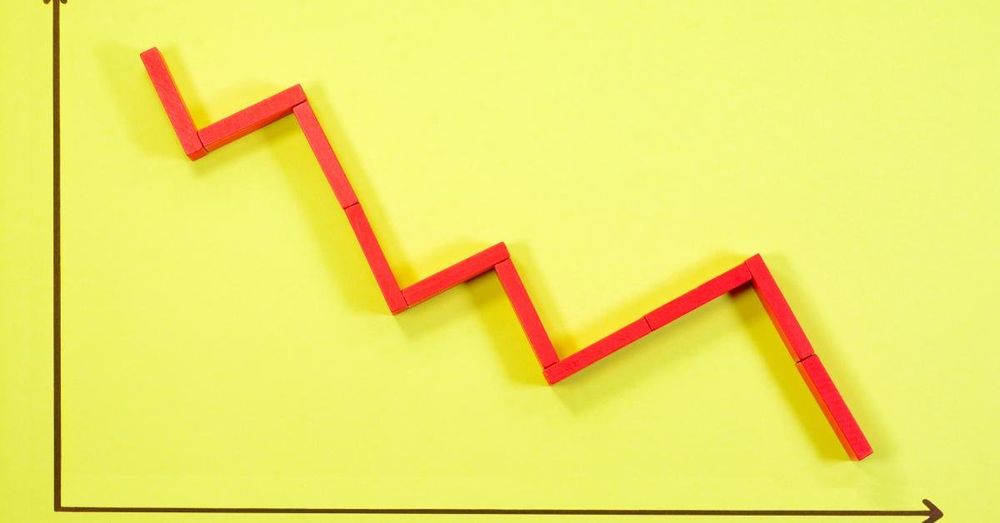 US trade deficit shrinks to $29.4 billion, lowest since 2009