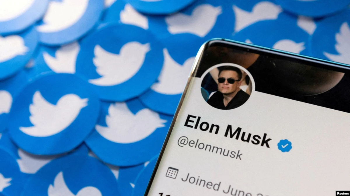 Musk Threatens to Kill Twitter Deal Over Fake Account Data
