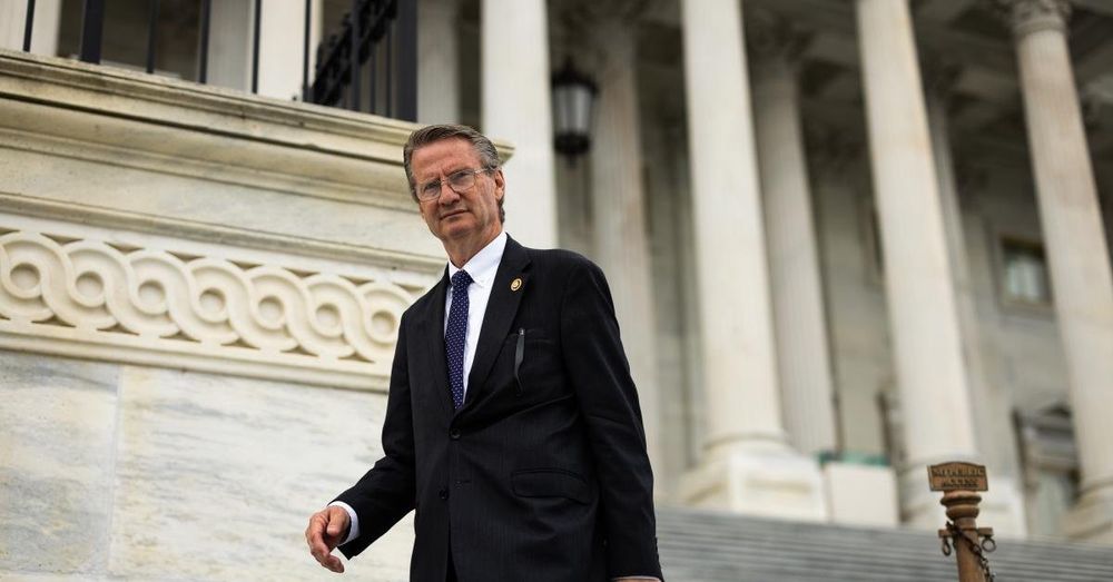 Congressman Tim Burchett says Trump is 'playing chess' with minerals deal with Ukraine