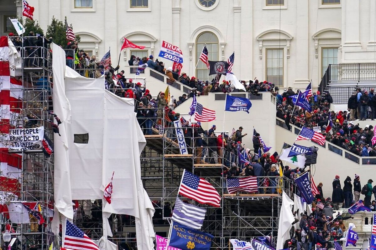 US Capitol Rioter Pleads Guilty, Agrees to Cooperate With Investigators