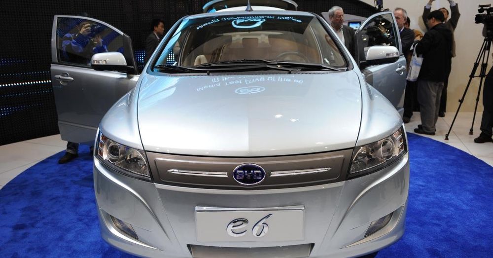 US auto industry, lawmakers beg Trump in Xi summit not to grant China access to American car market