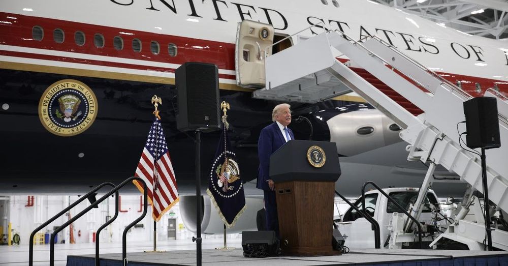 Trump unveils new Air Force One jet