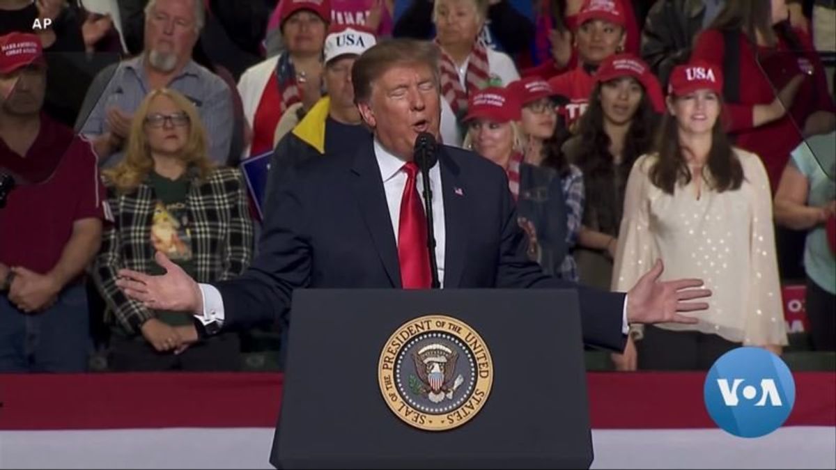Trump Rallies Supporters, Calls for Border Wall