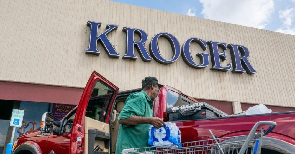 Federal judge pauses Albertson and Kroger merger