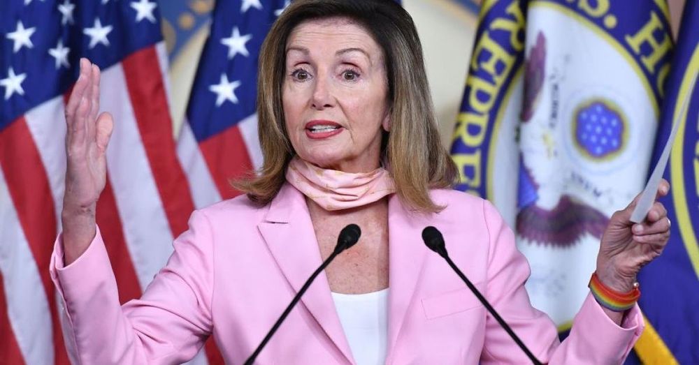 Pelosi tears into Bernie Sanders for saying Dems 'abandoned' working class, hurting Harris's chances