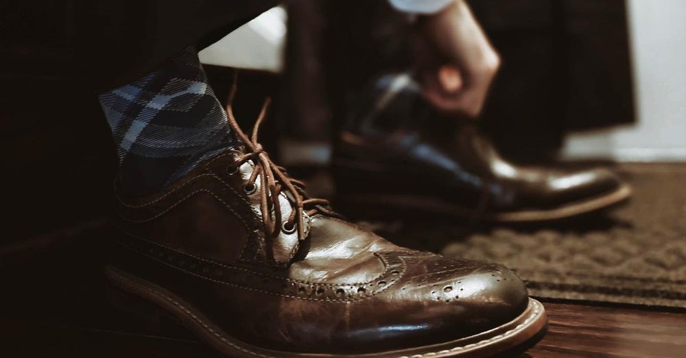 Trump giving Cabinet members dress shoes to avoid sneaker use