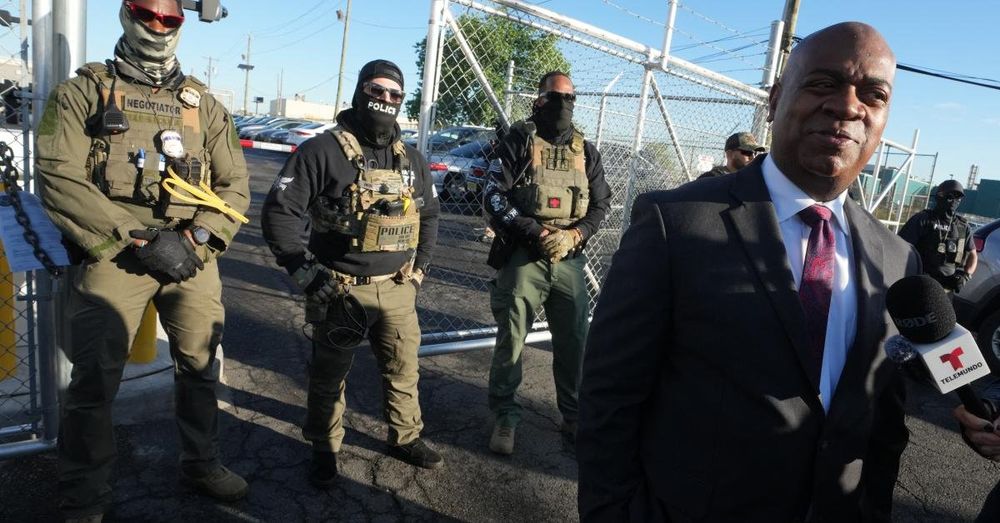 Newark Mayor arrested for trespassing after protesting at ICE detention facility in New Jersey