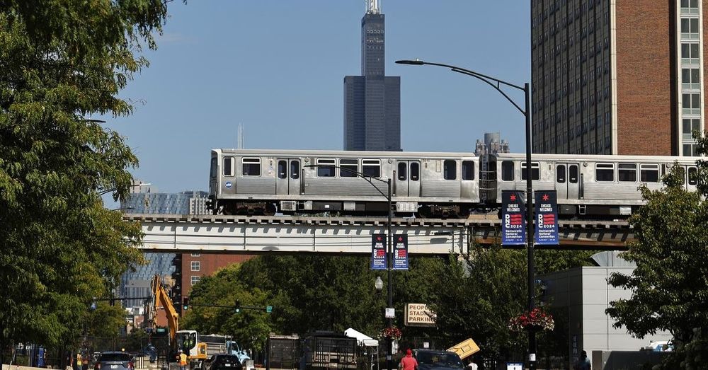 Suspect in Chicago L train female passenger being set on fire had 72 prior arrests, Trump admin
