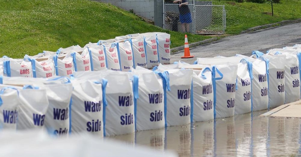 Two poll workers are among three dead in Missouri flooding