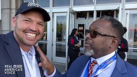 Ben Bergquam visits with Wendell Pierce at DNC