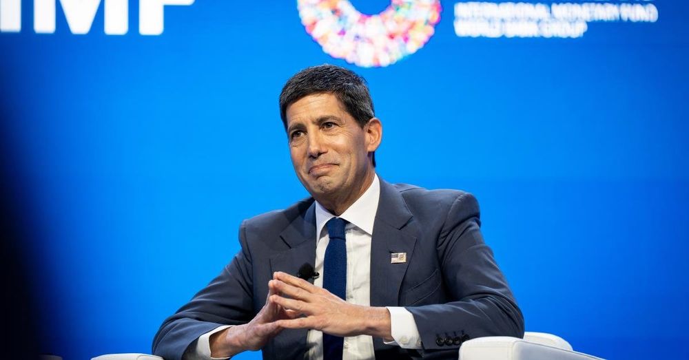 Fed Chair Warsh offers no insight into rate decisions at IMF meeting